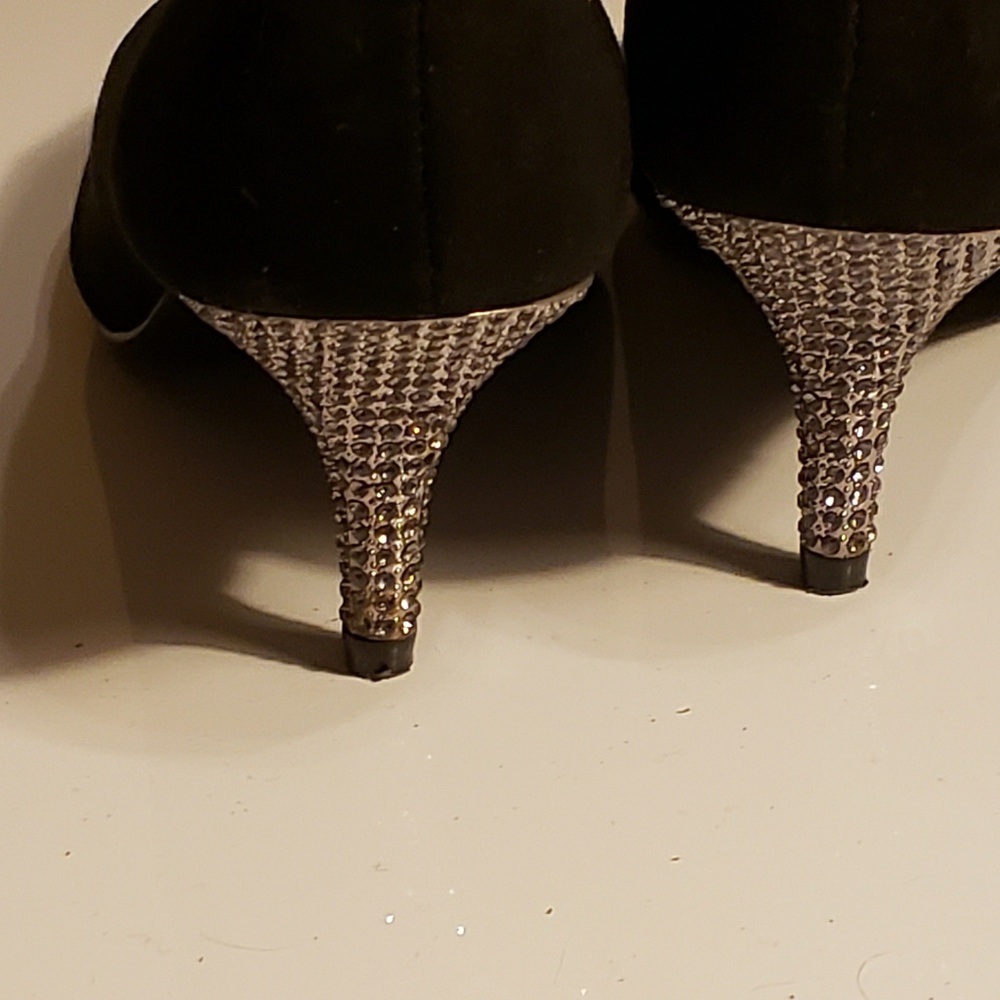 Gorgeous embellished Black Suede Pump